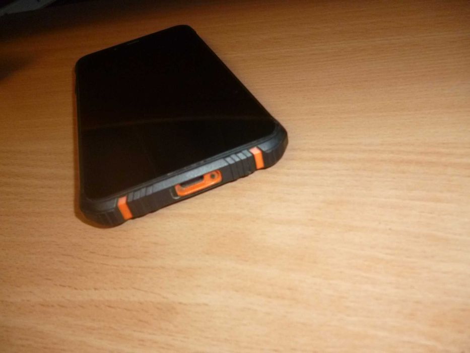 мобильный телефон android 8 ZOJI Z33 orange IP68 смартфон