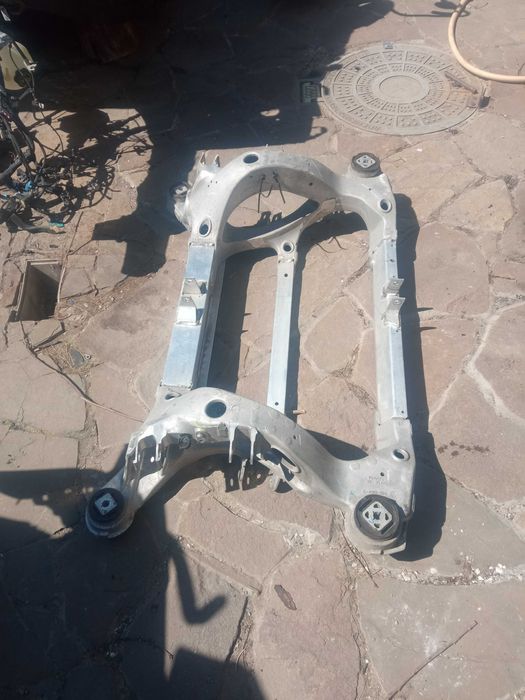 Подрамник  Tesla S задний 1009826-00-а