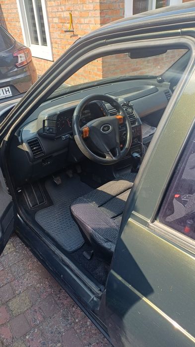 Автомобіль  ВАЗ 2111