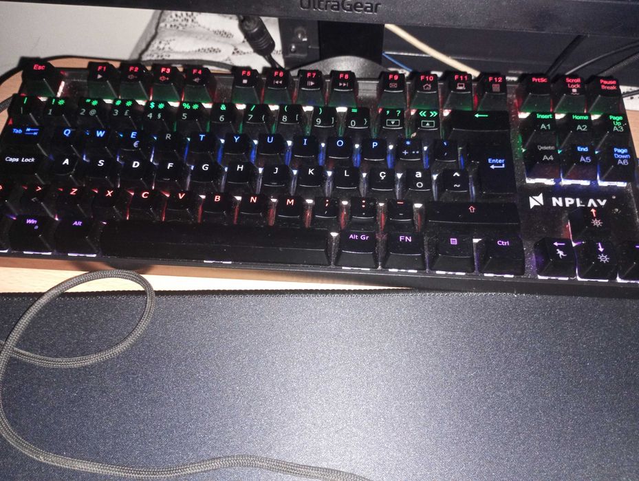 NPlay Mechanical Keyboard in Excellent Condition64739578319106121