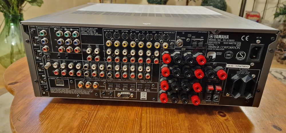 Receiver Yamaha RX-V1800