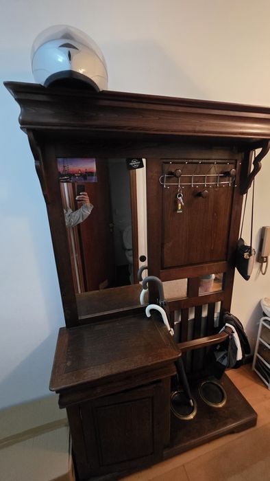 Bengaleiro, móvel de entrada