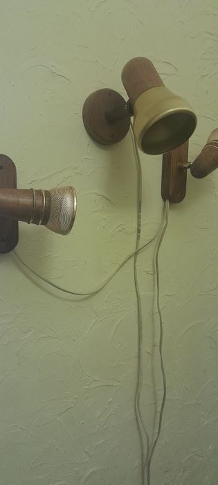 Настенные бра в одном стиле