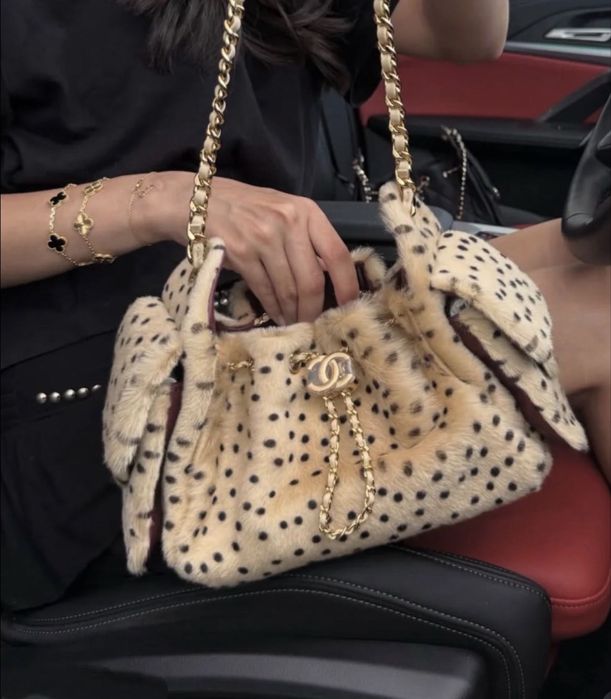 Chanel сумка плями леопард