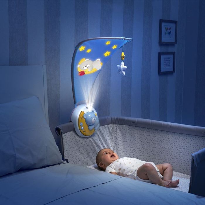 Chicco Next2Moon музичний мобіль-проектор 3в1 з підвісками