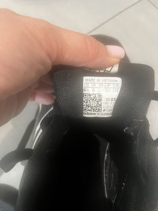 Sneakersy Adidas GW6423 rozm.39