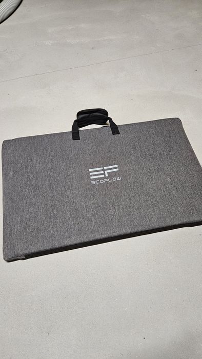 Panel fotowoltaiczny EcoFlow 220W – stan idealny, komplet z pudełkiem