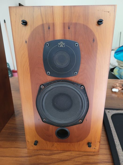 Castle Clyde, colunas Made in England