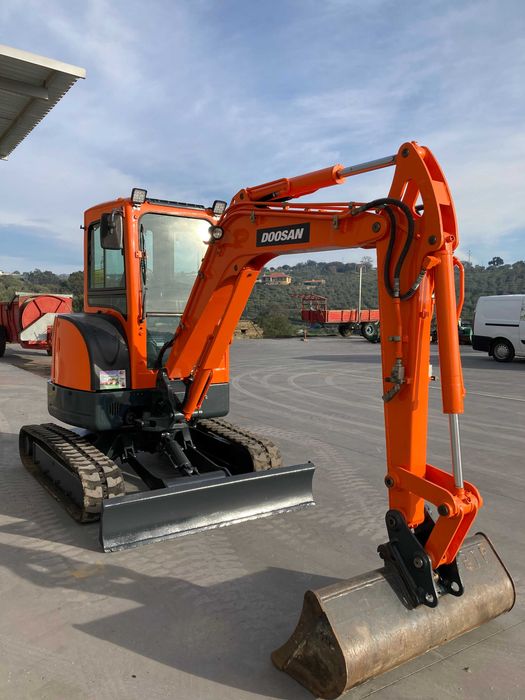 mini giratoria Doosan 3,5 t