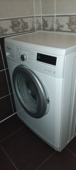 Вузька пральна машина стиральная машина Whirlpool AWS 61012s