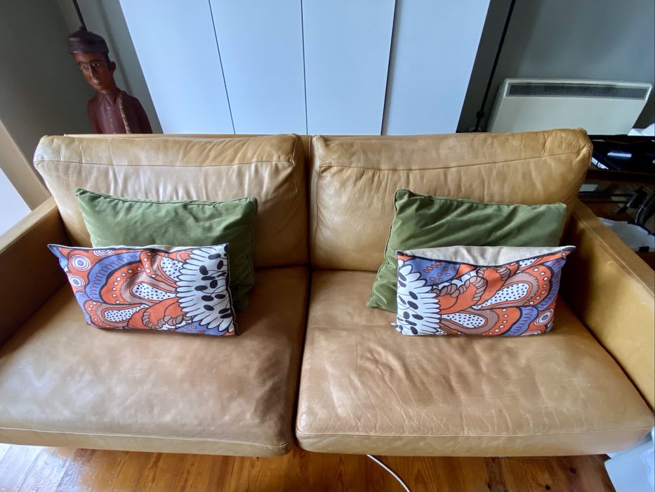 Sofa Perobell em pele de bufalo 3 lugares