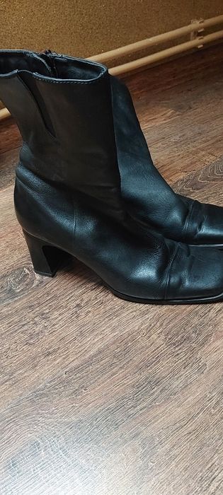 Buty  zimowe  na obcasie  roz.39