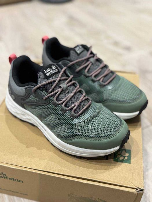 Жіночі туристичні кросівки Jack Wolfskin HIKING JACKY