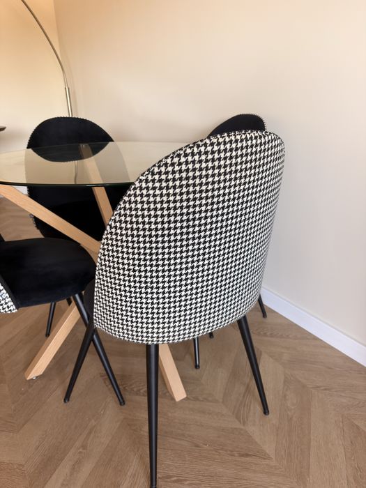 Mesa de jantar em vidro