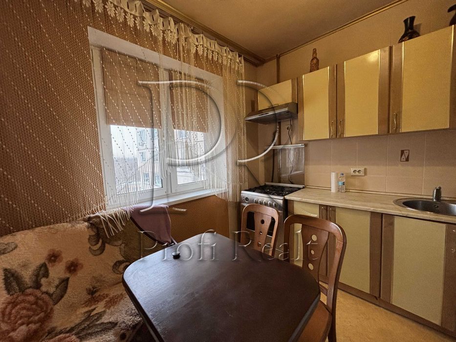 Оренда 3 кімн. квартири, вул.Прирічна 17г,Мінська,Оболонь,Героїв Дніпр