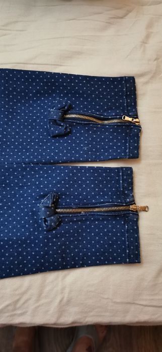 Spodnie dżinsowe w groszki