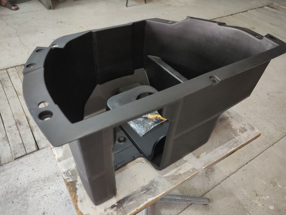 Передний багажник Франк (frunk) для BYD Song plus EV.