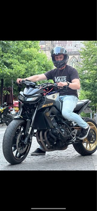 Yamaha MT-09 2017 – 61.000 km – Revisão feita + Extras