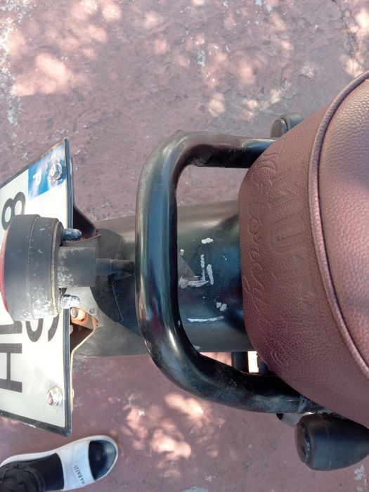 Mutt Mongrel 125 mota carismática