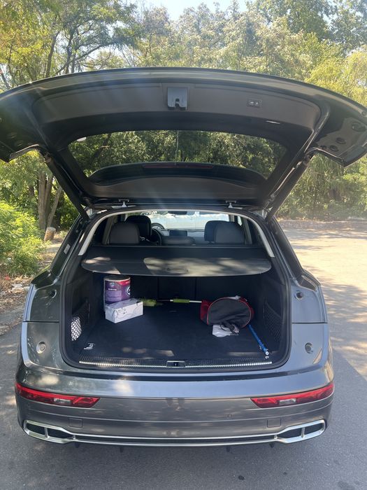 Продам Audi Q5  гибрид 2020