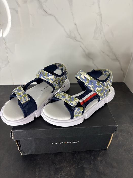 Sandały  tommy hilfiger biale rozmiar 37