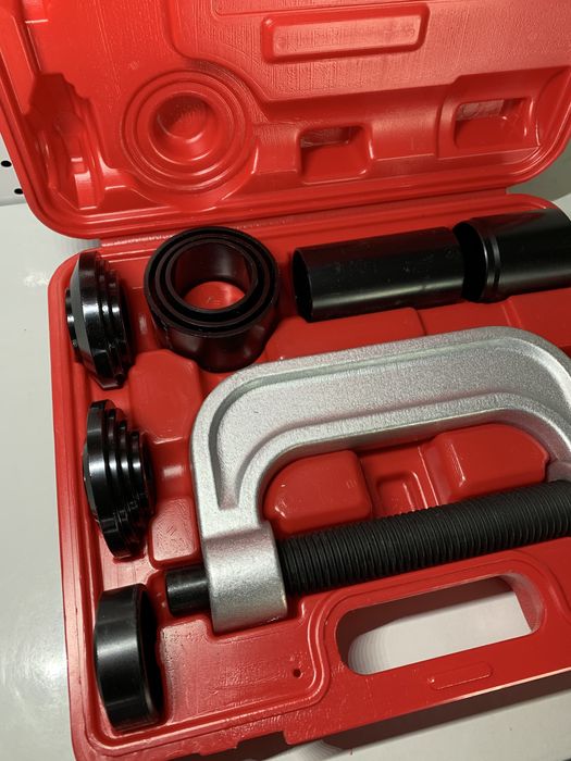 Набор для выпрессовки шаровых и крестовин