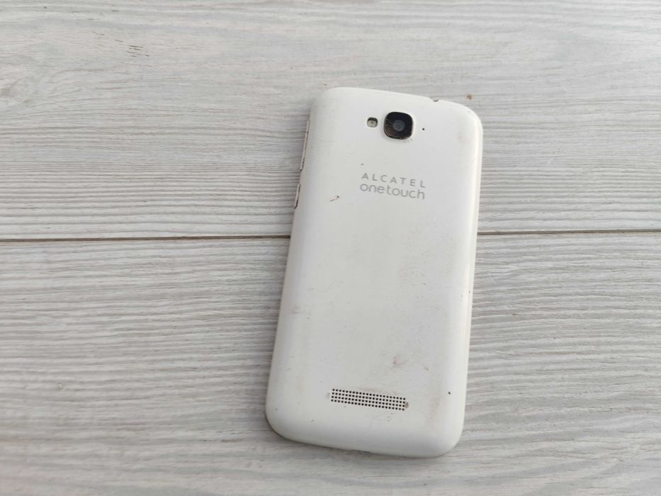 Смартфон Alcatel OneTouch Pop C7 7041D