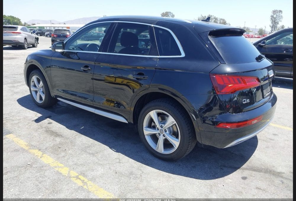 Audi Q5 2020 VIN WA1ANAFY0L2042891 фото оголошення 3 з 8
