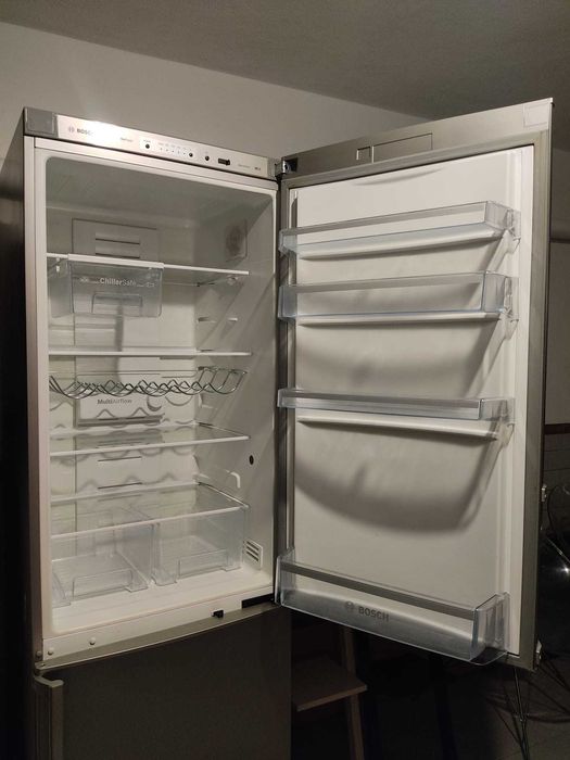 Frigorífico Combinado Bosch No Frost Inox (2m) – Como Novo