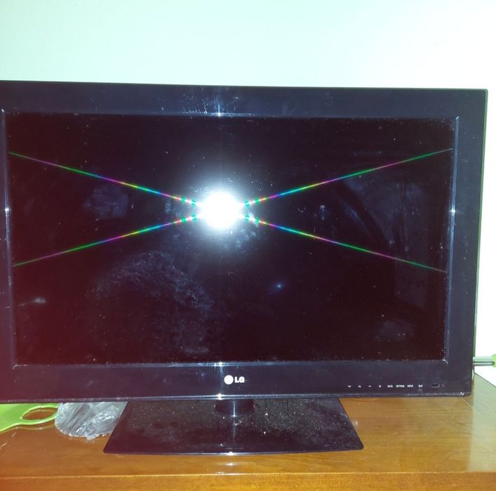 TV LG de 32 polgadas[81 cm]