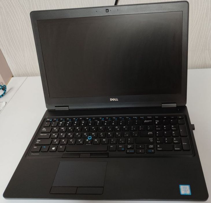 Dell Precision 3520 / i7 / 16GB RAM / SSD / Quadro / Робоча станція