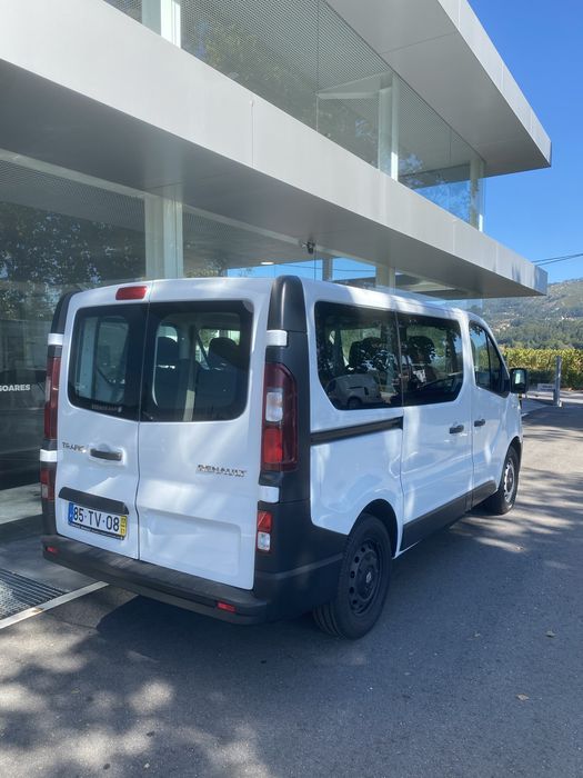 Renault Trafic 1.6 dCi Nacional • 9 Lugares