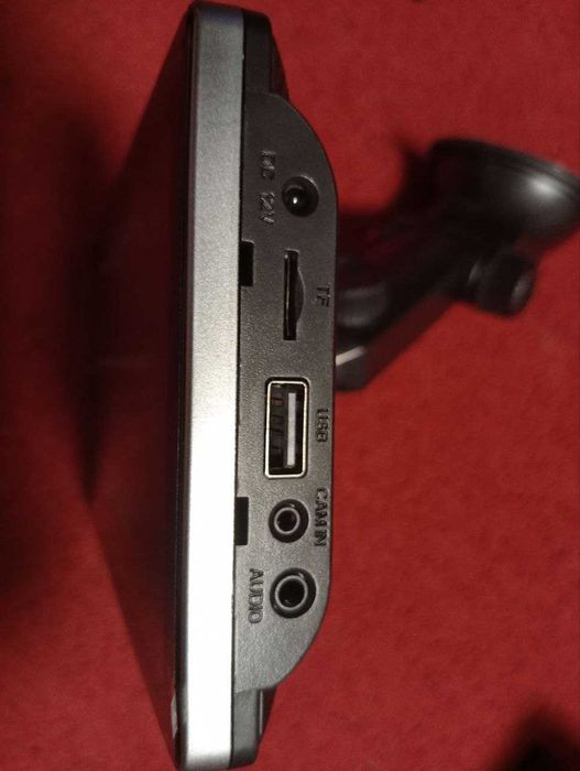 Автомобильный GPS навигатор мультимедиа 7 дюймов 12 вольт.