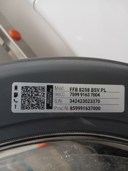 Pralka Whirpool  FFB  8258 BSV 8kg