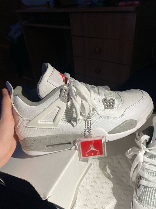 Nike Air Jordan 4 Retro „,White Oreo". Rozmiar 45.