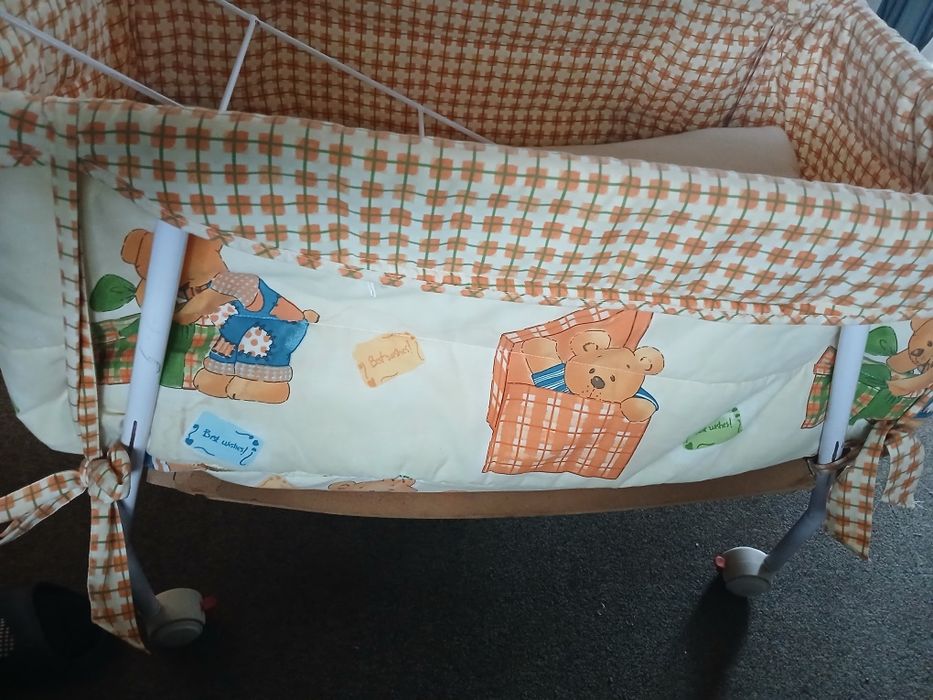 Berço de bebe em bom estado