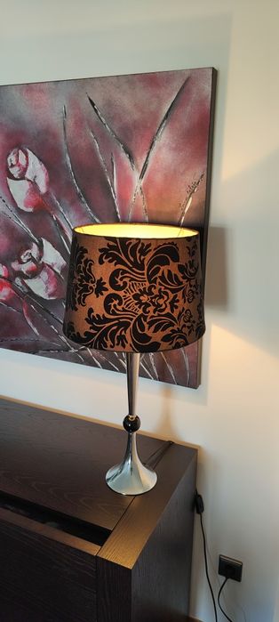 Candeeiro com abajur preto