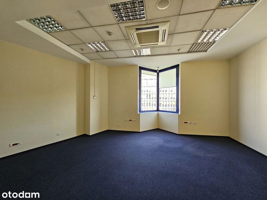 Całe 2. piętro 2300 m² | Recepcja i sala konferencyjna | CH Panorama