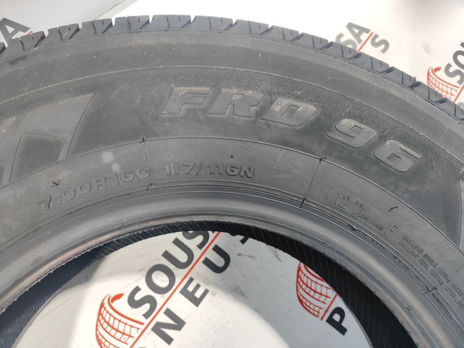 2 pneus novos 7.00 R16 - Oferta da entrega - 240 Euros