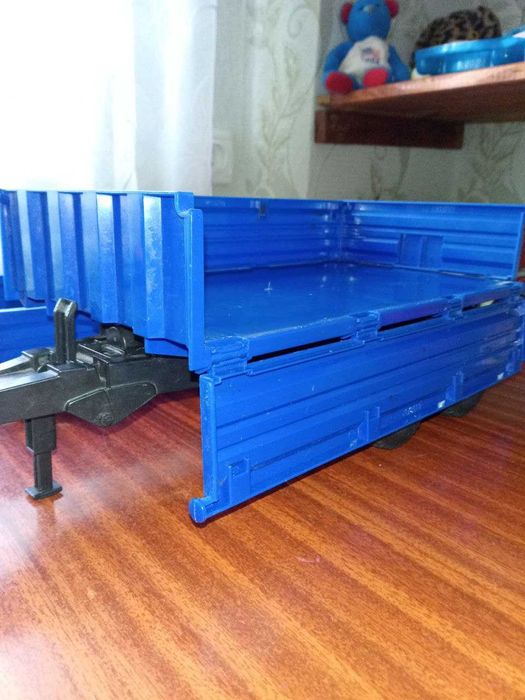 Іграшковий причіп Bruder