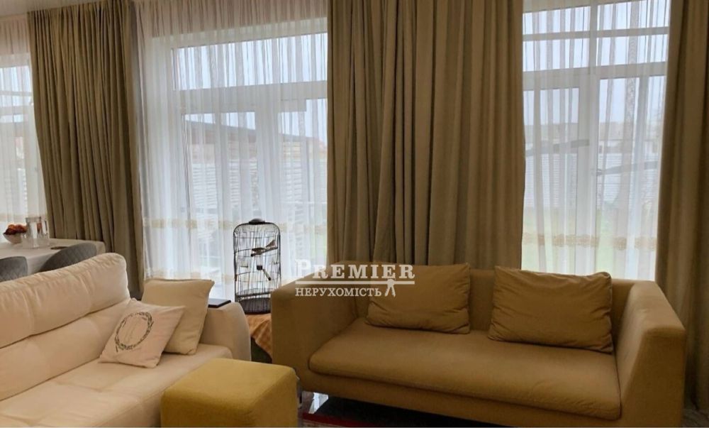 В продаже шикарный дом в Фонтанке