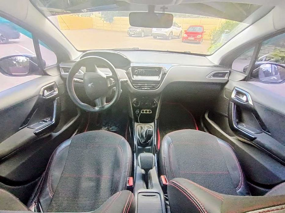 Продам Peugeot 2008  економічний та надійний кросовер для міста