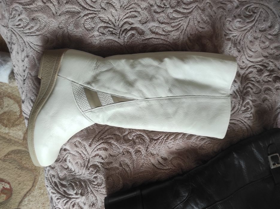 Продаю сапоги из натуральной кожи