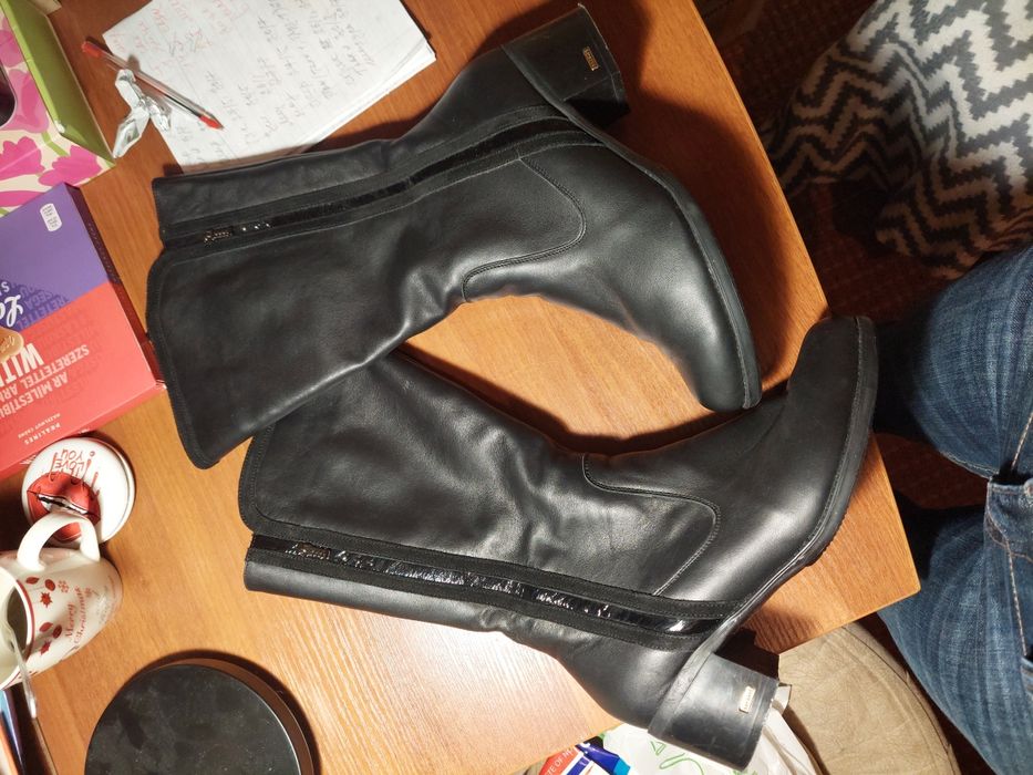 42 розміру Шкіряні чоботиі ,,Пишна краса"