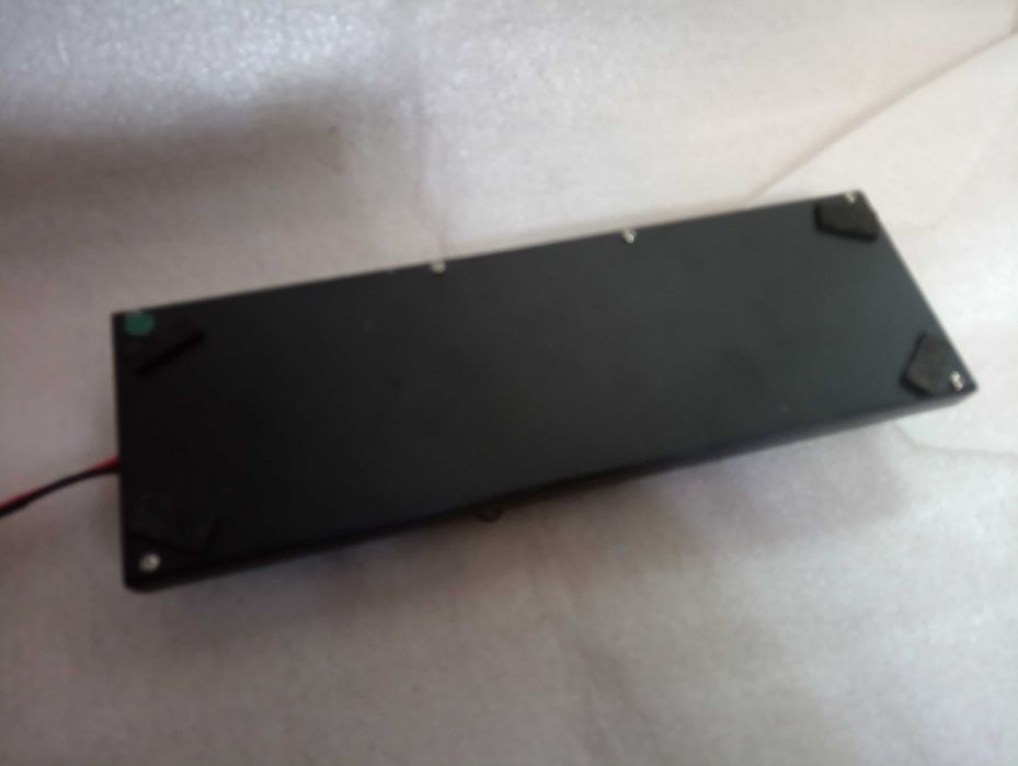 Tester miernik ogniw akumulatorów Li-ion 18650 8x