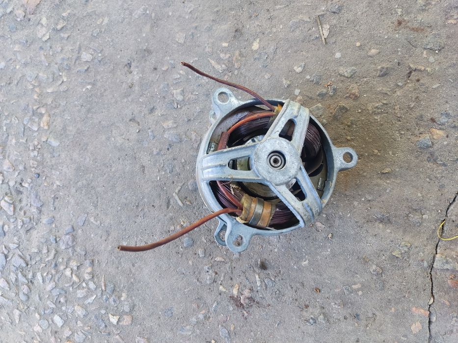 Електродвигун. Электродвигатель