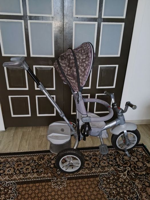 Дитячий велосипед з батьківською ручкою