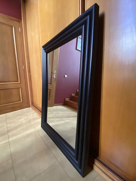 Espelho com Moldura Preta