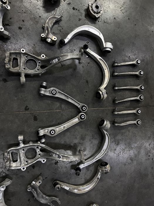 Комплект передня задня ходова ричаг цапфа ауді А4В8 А4В9