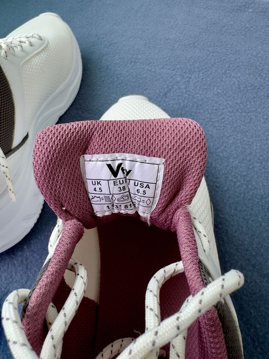 Vty victory нові білі кросівки